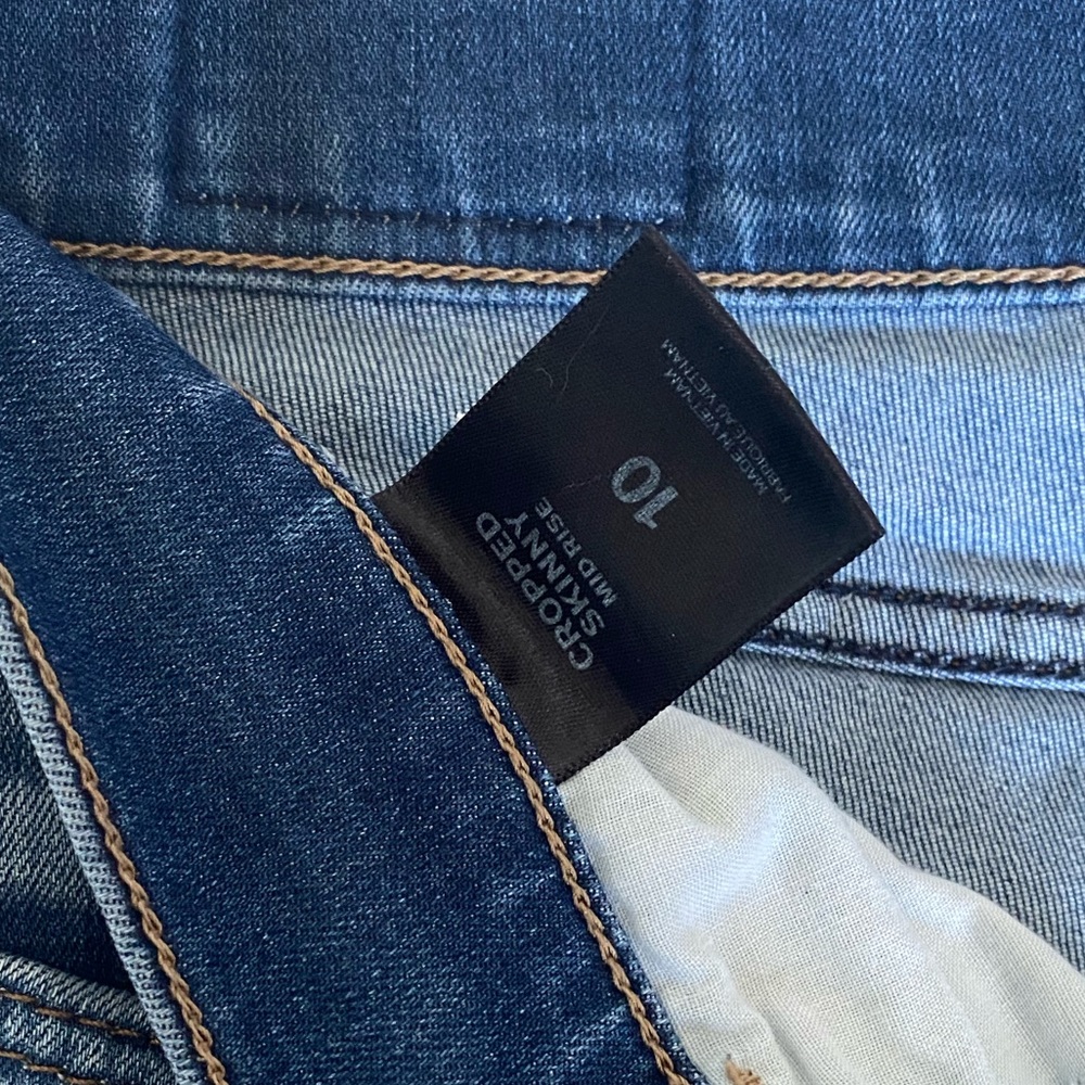 Express Cropped Mid Rise Jeans - Picture 4 of 4